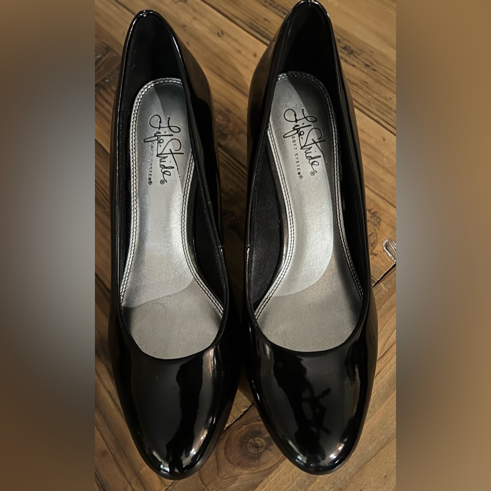 Life Stride Pumps